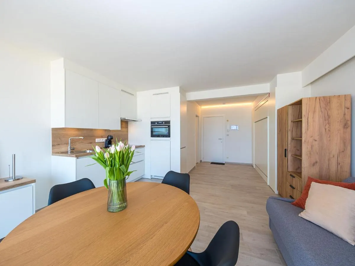 Appealing Apartment With Sea-View Middelkerke
