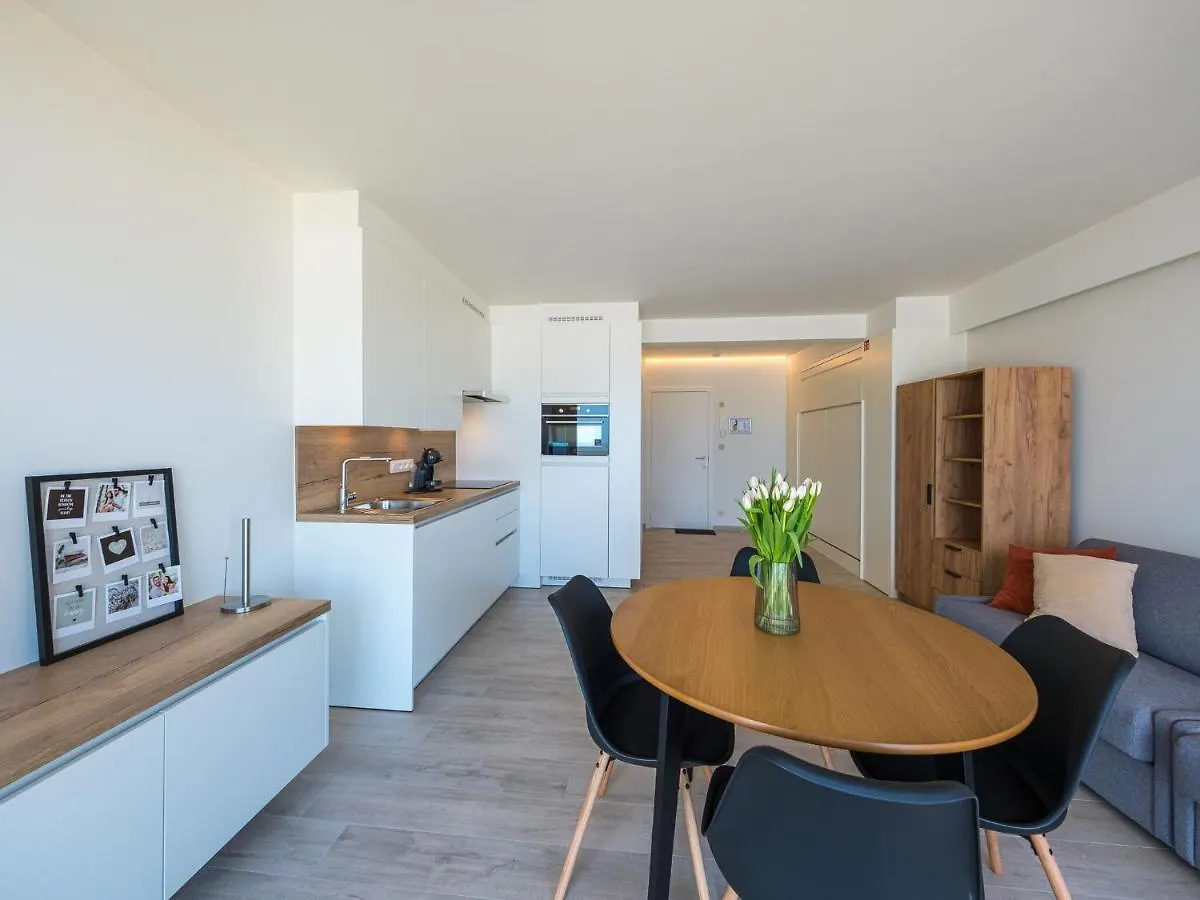 Appealing Apartment With Sea-View Middelkerke